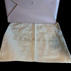 Samara the Laptop Sleeve